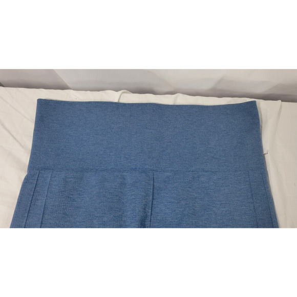LuluLemon Womens Size 4 Blue In The Flow Cropped Ruched Capri Leggings - Picture 3 of 7